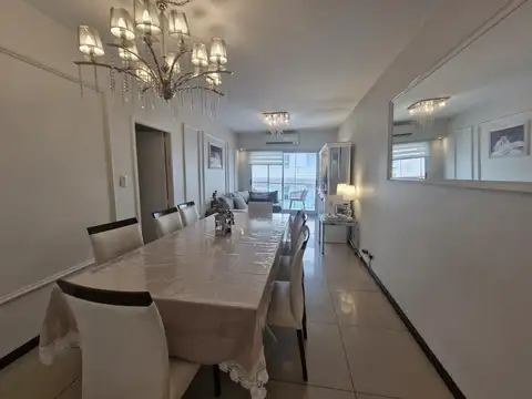 Departamento en venta 4 ambientes con dependencia comedor diario al frente