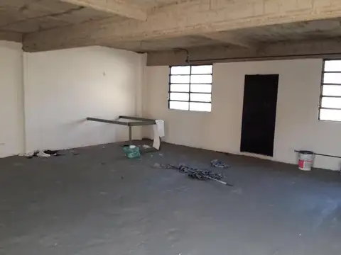 Galpón de 340m2 en 3 plantas