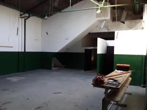Galpón de 340m2 en 3 plantas