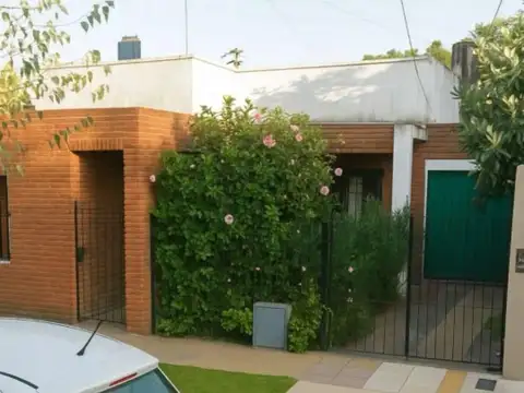 Venta Casa en Pilar Centro - Calle Silvio Braschi