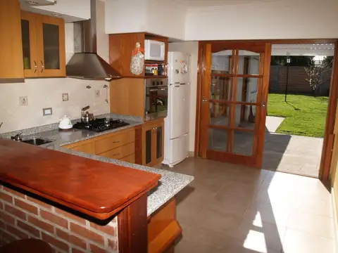 Casa en Venta en Miramar, USD 160.000