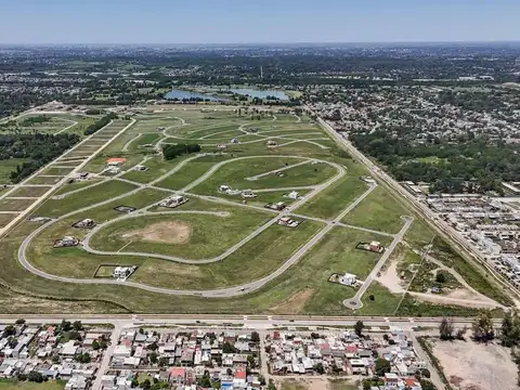 Espectacular Lote En Venta Barrio Village Plaza