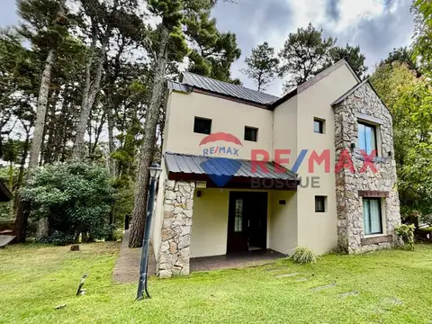 CASA VENTA EN MAR DE LAS PAMPAS