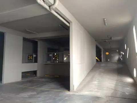 Av. Mitre esq V. Manuel