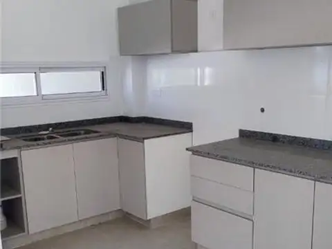 Casa en Alquiler de 3 dormitorios