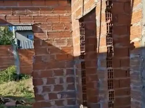 Casa A Terminar En Josefa Somalera De Zavala 1700, B. La Blanqueada, Moreno En Venta