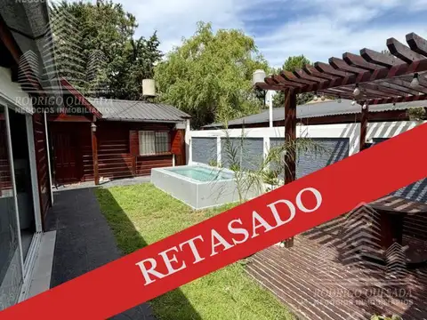 Hermosa casa tipo cabaña con pileta en barrio cerrado 