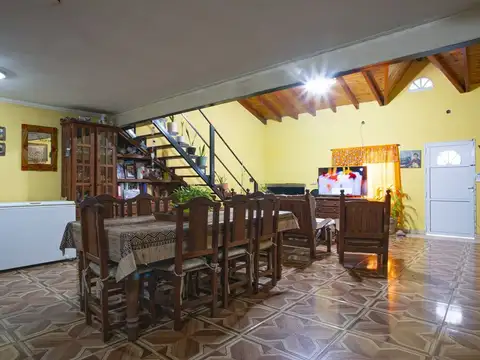 Casa 4 ambientes con 1 baño