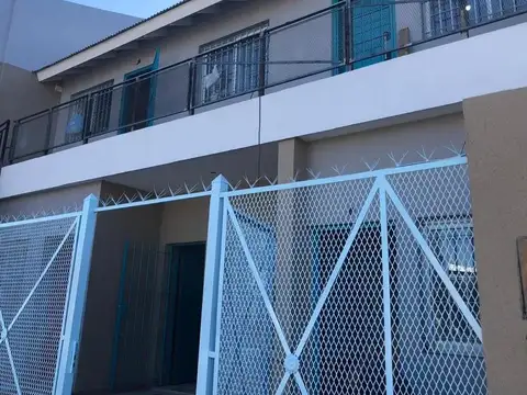 CASA TIPO PH EN PRIMER PISO 3 AMBIENTES