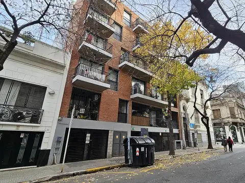 Monoambiente amoblado con balcón