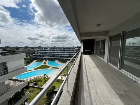 Bouquet Ayres Vila - tres  ambientes en venta