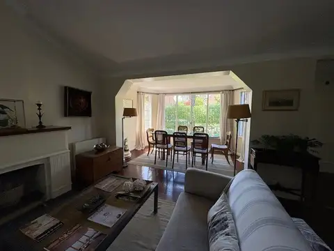 Casa 6 ambientes con 3 baños