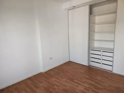 Depto Tipo Casa 4 ambientes con 2 baños