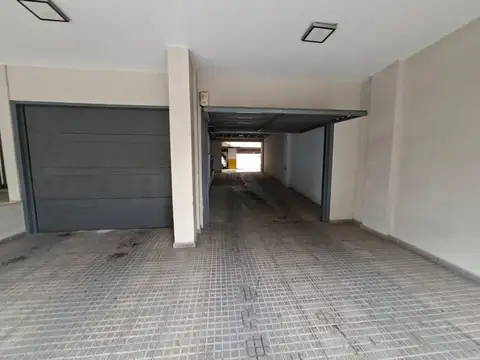 VENTA COCHERA EN B° GRAL PAZ EN EDIF MARTINICA VII