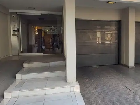 VENTA COCHERA EN B° GRAL PAZ EN EDIF MARTINICA VII