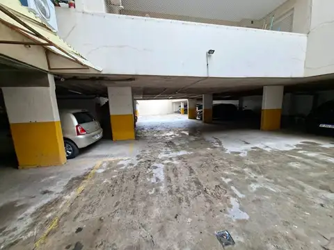 VENTA COCHERA EN B° GRAL PAZ EN EDIF MARTINICA VII