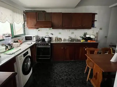 Depto Tipo Casa en Venta en Flores, USD 100.000