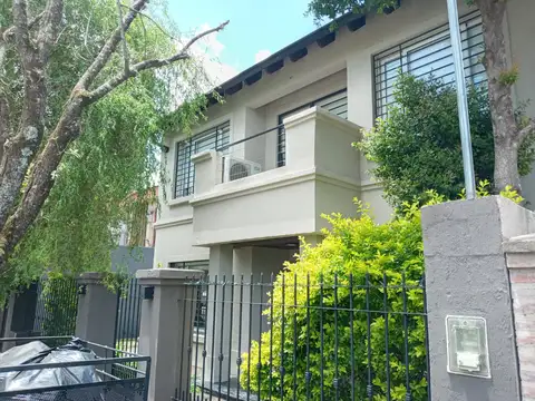 Amplia Casa en venta