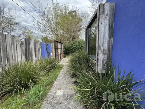 Casa 3 ambientes con 2 baños