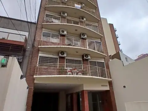 Departamento en Monte Castro