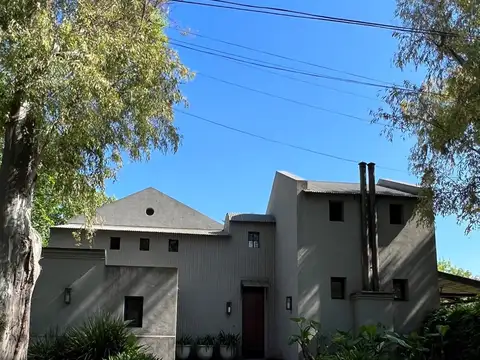 Casa Chalet  en Venta en San Carlos Country Club, Pablo Nogues, Malvinas Argentinas