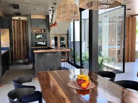Casa 4 ambientes con 3 baños
