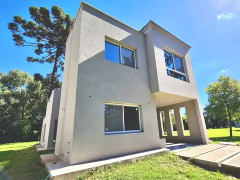 Casa en Venta en Benavidez, USD 248.000