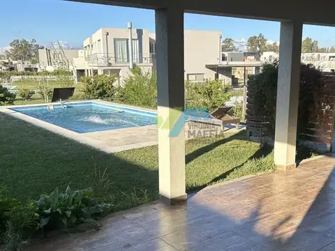 Casa  en Venta en Santa Elena, Pilar del Este, Pilar