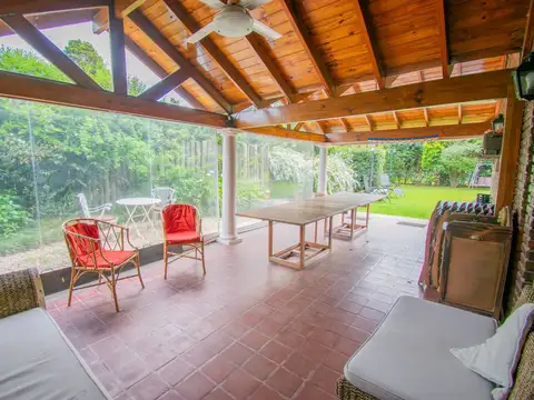 Casa 5 ambientes con 3 baños