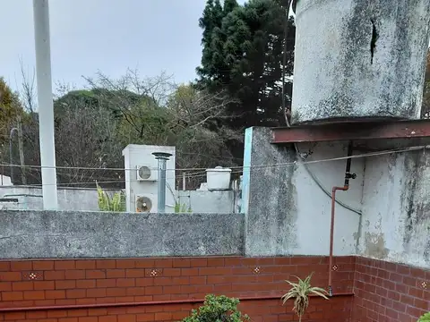Depto Tipo Casa en Venta 50 años
