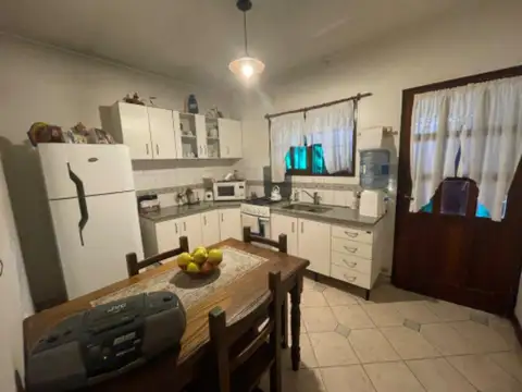 Depto Tipo Casa en Venta en Castelar Sur, USD 118.000