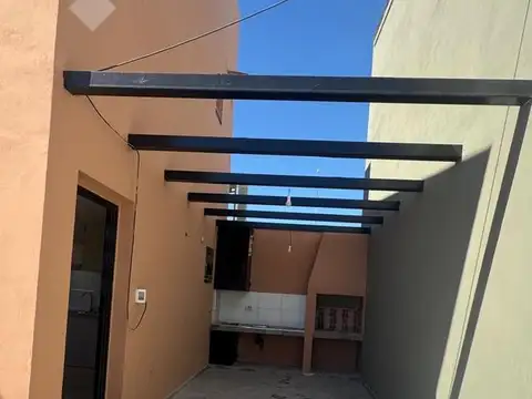 Depto Tipo Casa 2 ambientes con 1 baño