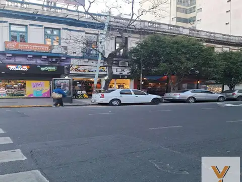Federico Lacroze 2400 y Avenida Cabildo