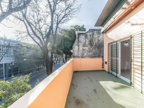 Depto Tipo Casa en Venta en Parque Chacabuco, USD 95.000