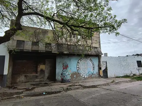 VENTA CASA DEMOLER GUEMES APTO COCHERAS GALPON