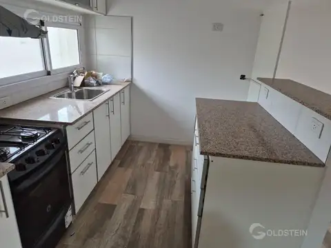 Departamento en Alquiler en Parque Chacabuco, $ 800.000