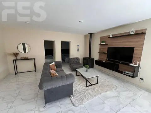 Casa 5 ambientes con 2 baños