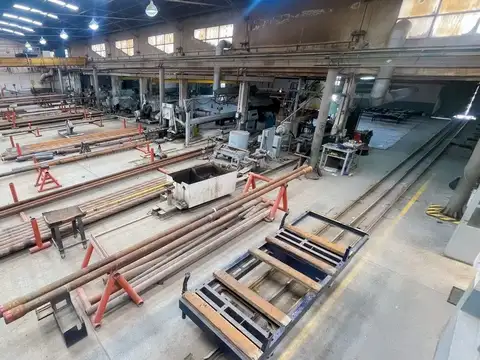 VENTA BASE CON GALPON Bº INDUSTRIAL SOBRE RUTA 3