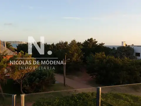 Muy linda casa en alquiler temporal, 4 dormitorios.