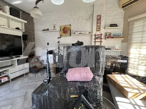 Casa 9 ambientes con 4 baños