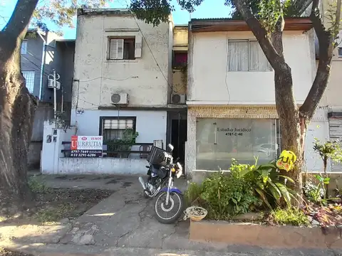 PH MULTIFAMILIAR EN 2 PLANTAS + LOCAL/OFICINA. OPORTUNIDAD.