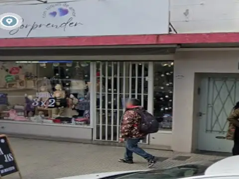 Local en Alquiler Centro comercial de Caseros