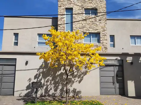 VENTA DE CASA MODERNA DE 4 AMBIENTES EN VILLA SARMIENTO