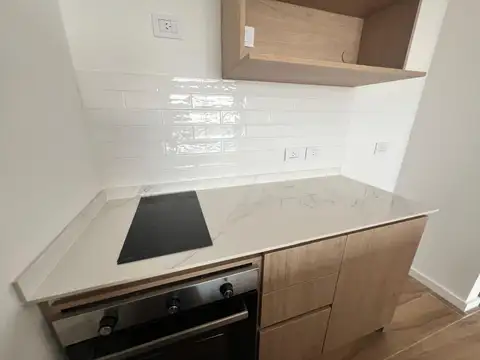 Hipólito Yrigoyen al 6041