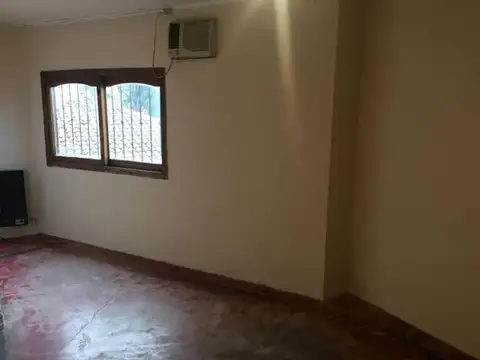 Venta de 2 locales mas casa centro Bella Vista