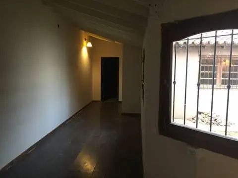 Venta de 2 locales mas casa centro Bella Vista