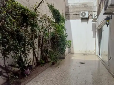 Depto Tipo Casa en Venta 40 años