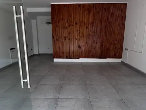 Juan M. de Pueyrredon 600 - CANNING CENTER - Esq . Av. Mariano Castex - 1500