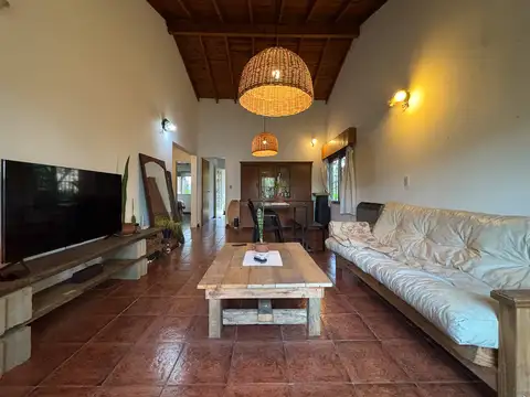 Casa en Venta en Don Torcuato, USD 130.000