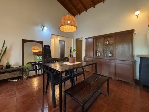 Casa 4 ambientes con 1 baño
